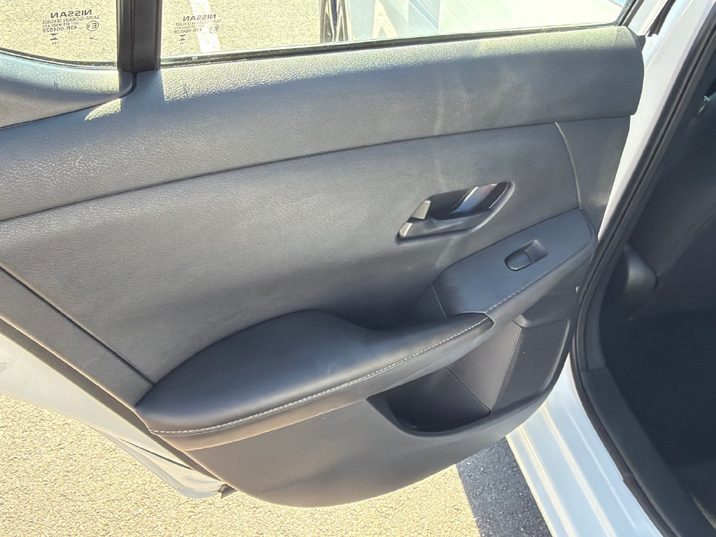 Used 2024 Nissan Sentra SV FWD image 17