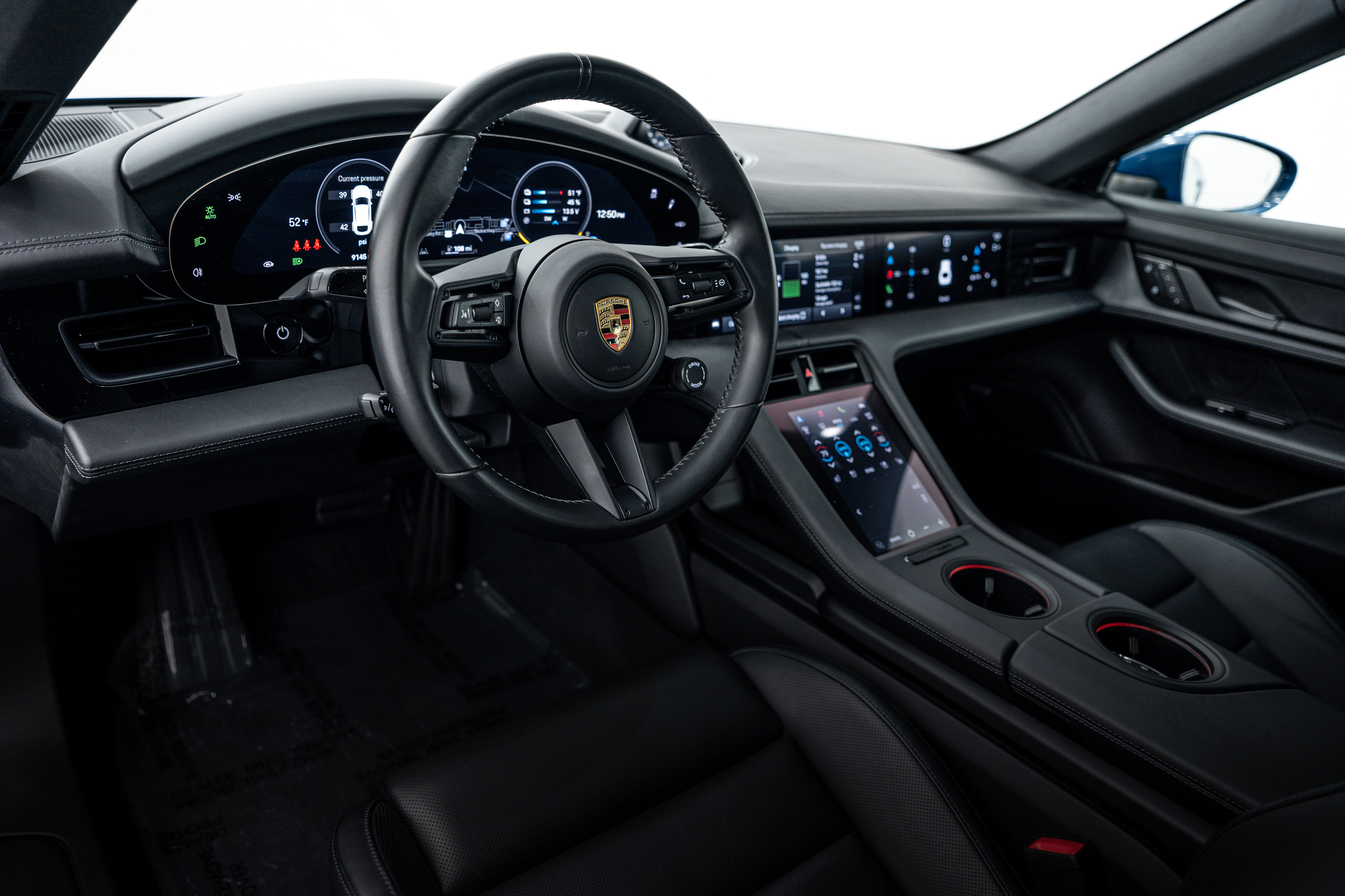 Certified 2024 Porsche Taycan 4 Cross Turismo image 4