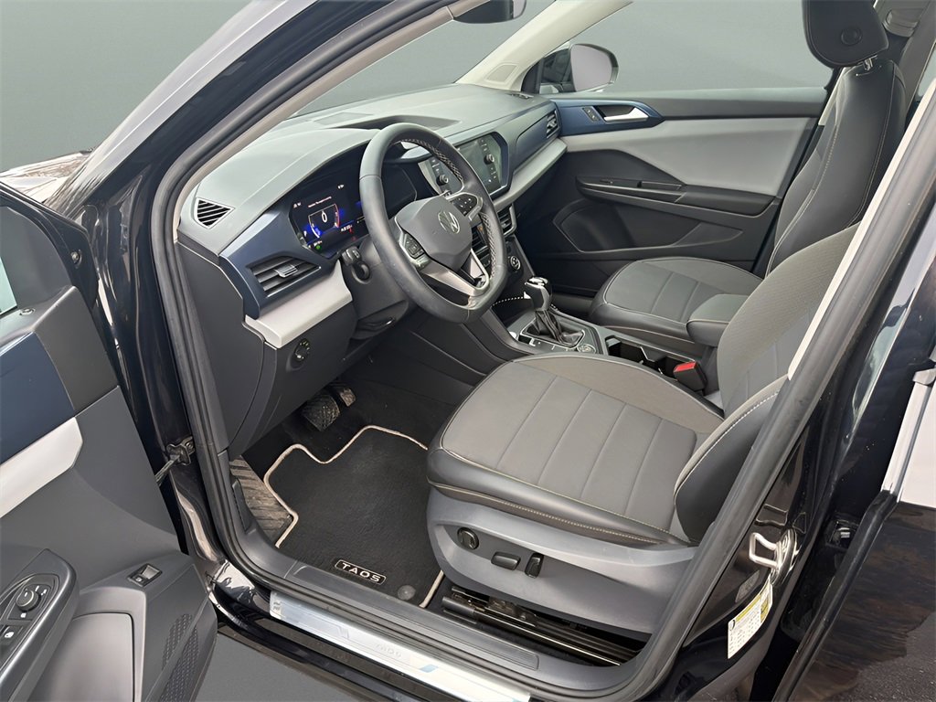 Used 2022 Volkswagen Taos SE image 12