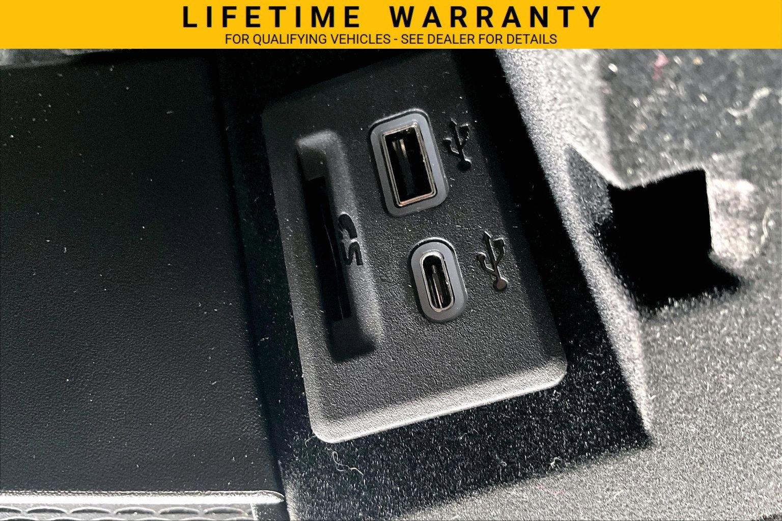 Used 2025 Cadillac CT4 Premium Luxury RWD image 29