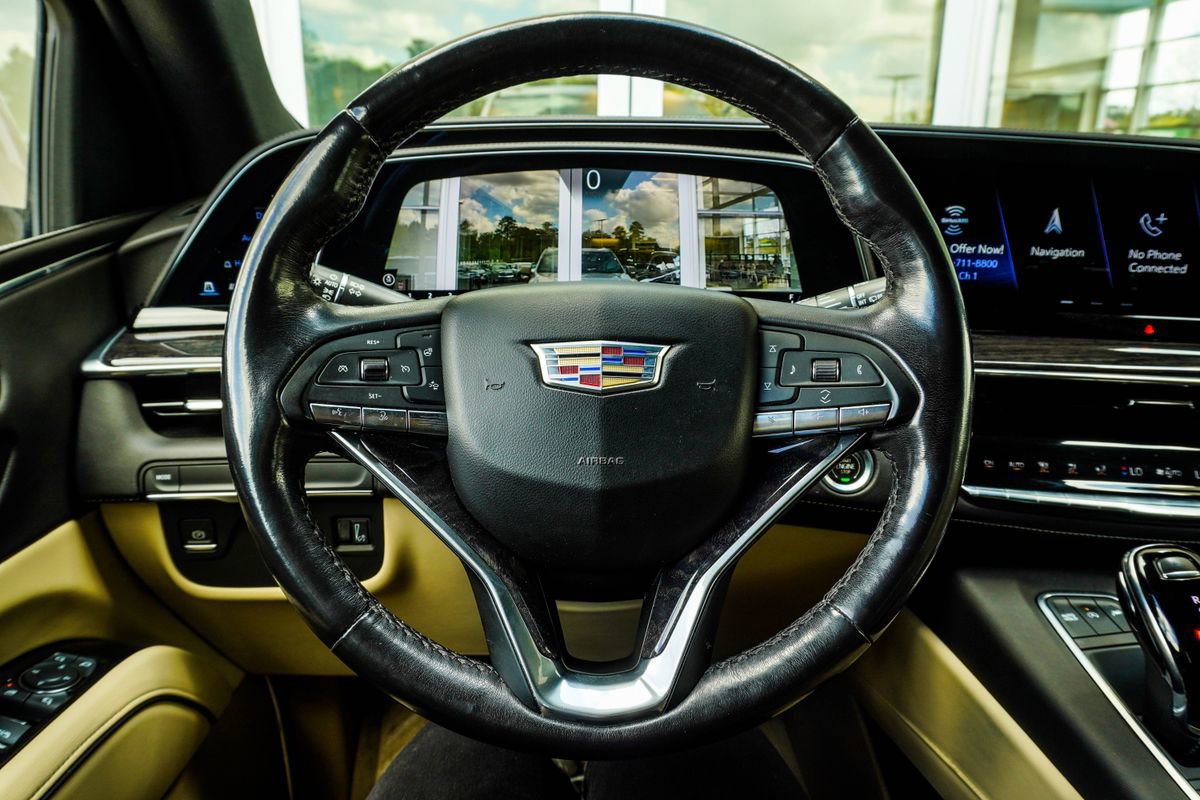 Used 2022 Cadillac Escalade Premium Luxury image 14