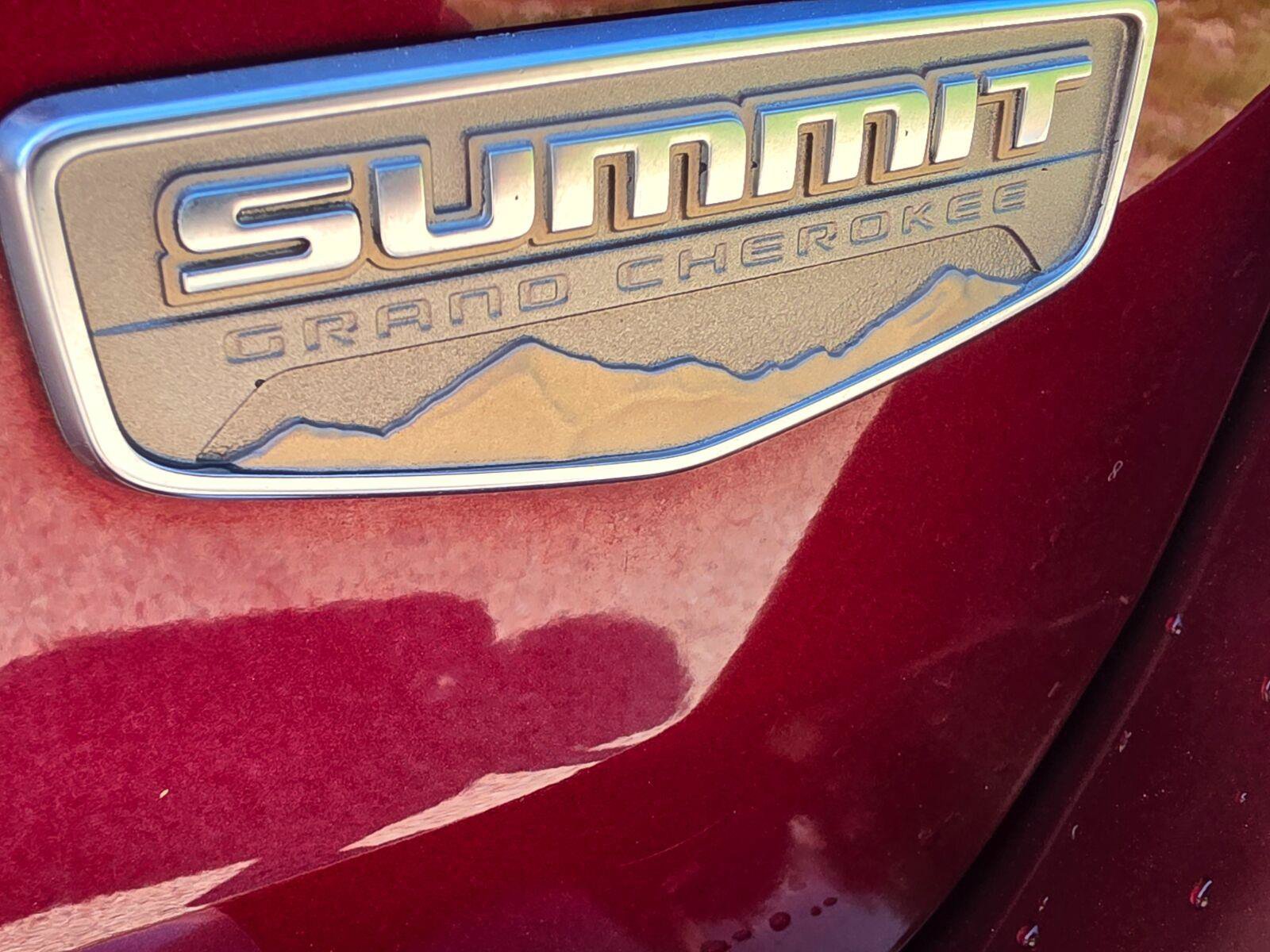 Used 2021 Jeep Grand Cherokee Summit w/ Platinum Series Group AWD/4WD image 12