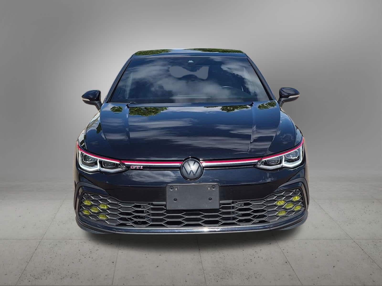 Used 2024 Volkswagen GTI SE FWD image 9