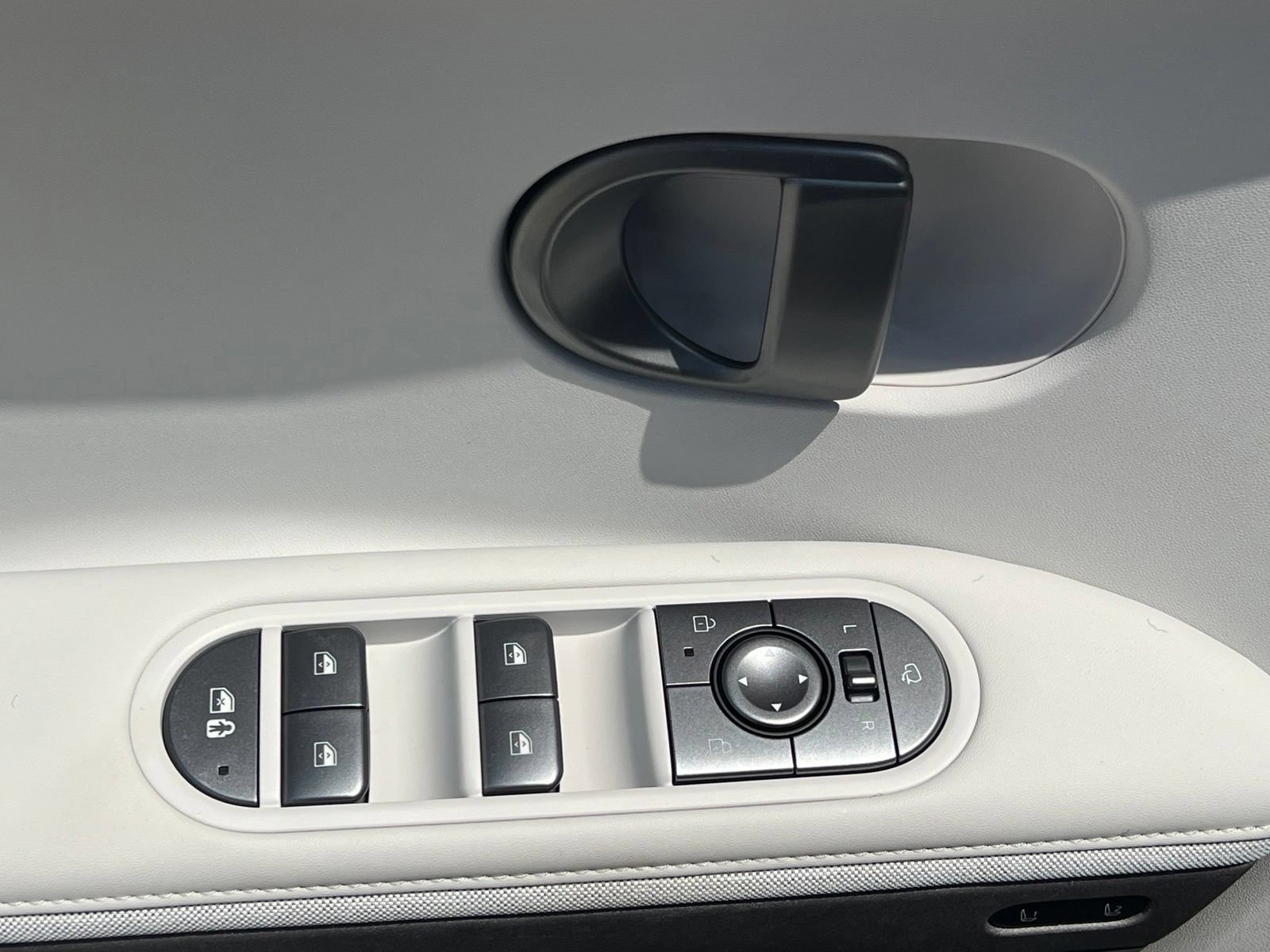 New 2027 Hyundai Ioniq 5 Limited RWD image 26