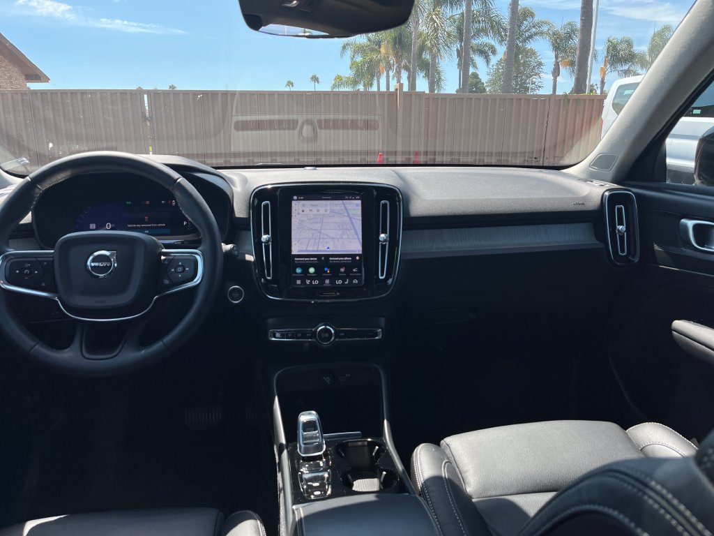 Used 2023 Volvo XC40 B5 Plus w/ Driver Assist Package AWD/4WD image 12