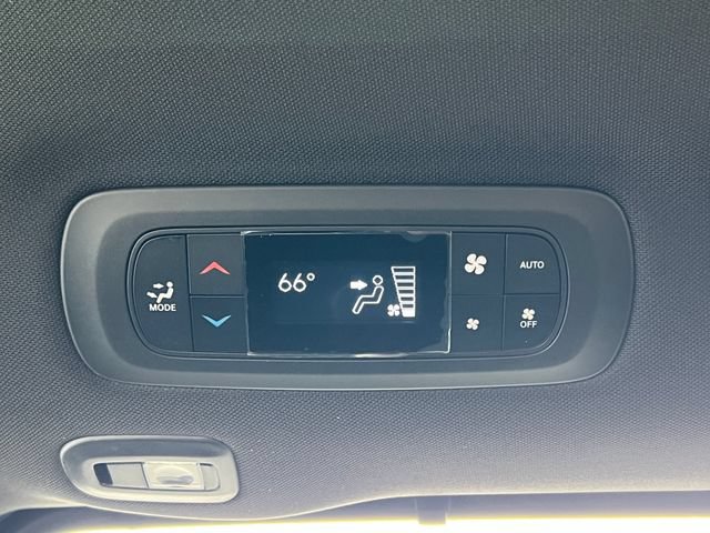 New 2027 Chrysler Pacifica Limited FWD image 35