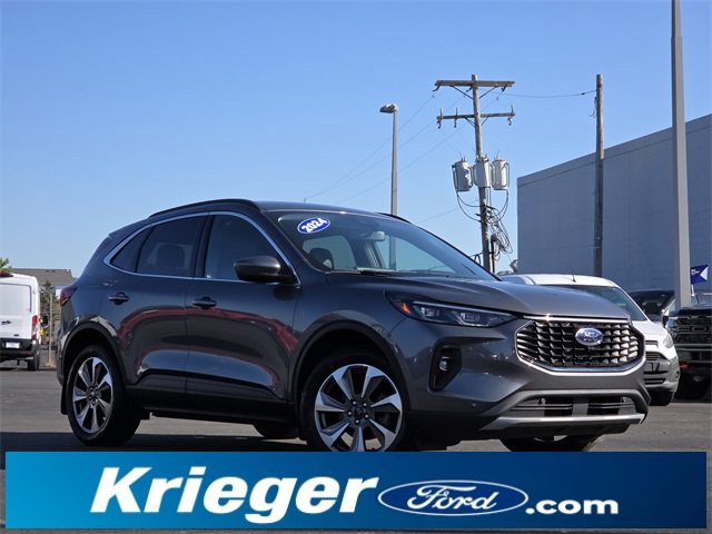 Used 2024 Ford Escape Platinum image 1