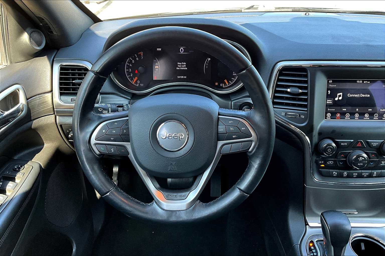 Used 2021 Jeep Grand Cherokee Laredo image 5