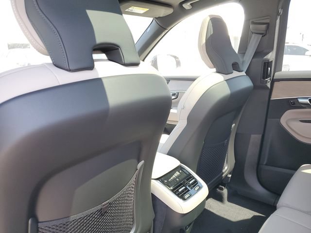 New 2026 Volvo XC90 B5 Plus w/ Protection Package Premier AWD/4WD image 30