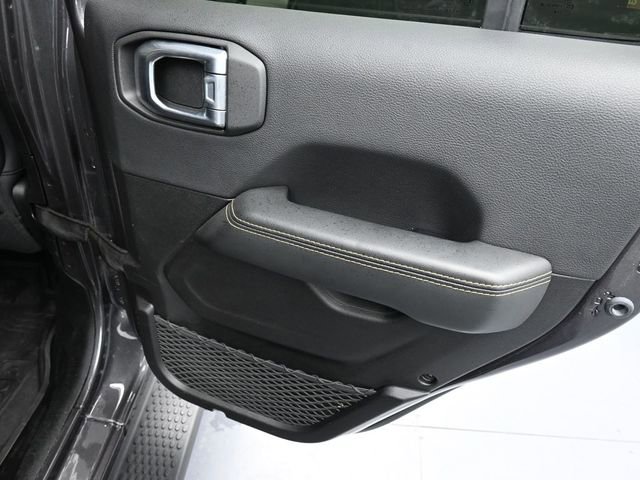 Used 2025 Jeep Wrangler Sahara image 38