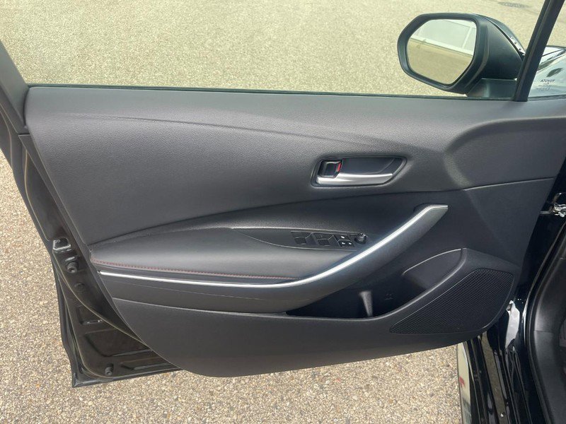 Used 2023 Toyota Corolla SE image 19