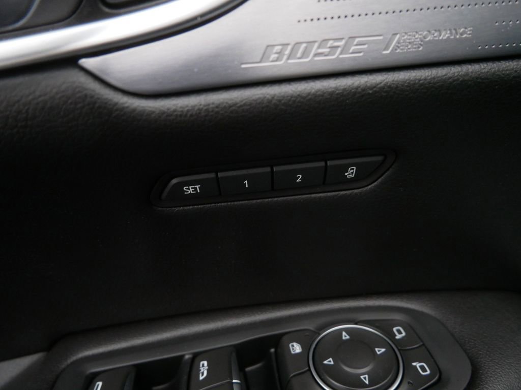 Used 2025 Cadillac XT5 Premium Luxury image 18