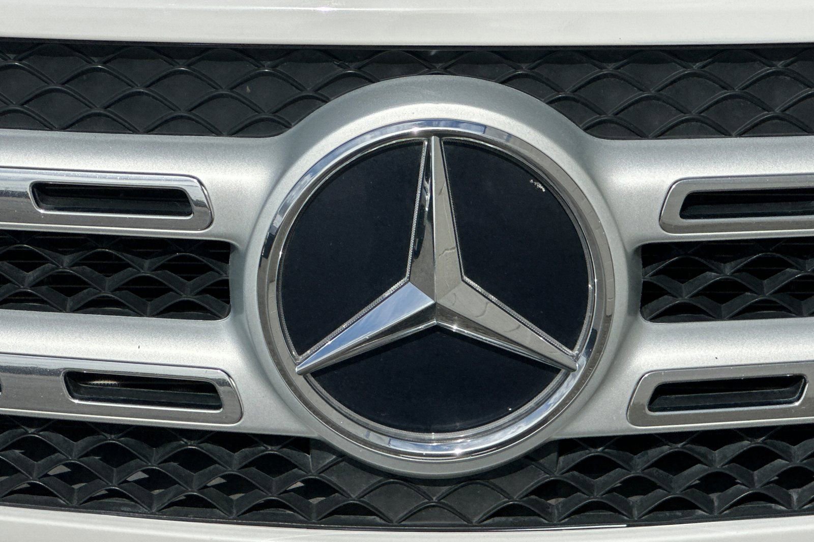 Used 2022 Mercedes-Benz GLB 250 image 39