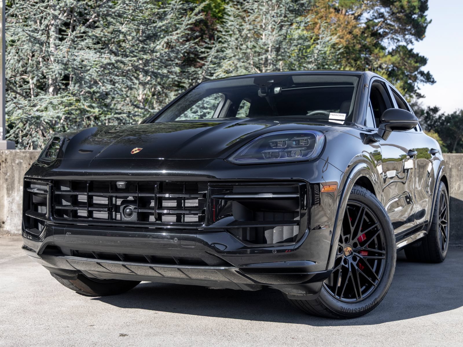 Certified 2025 Porsche Cayenne GTS AWD/4WD image 7