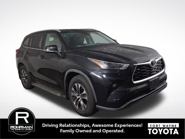 Used 2022 Toyota Highlander XLE FWD image 4