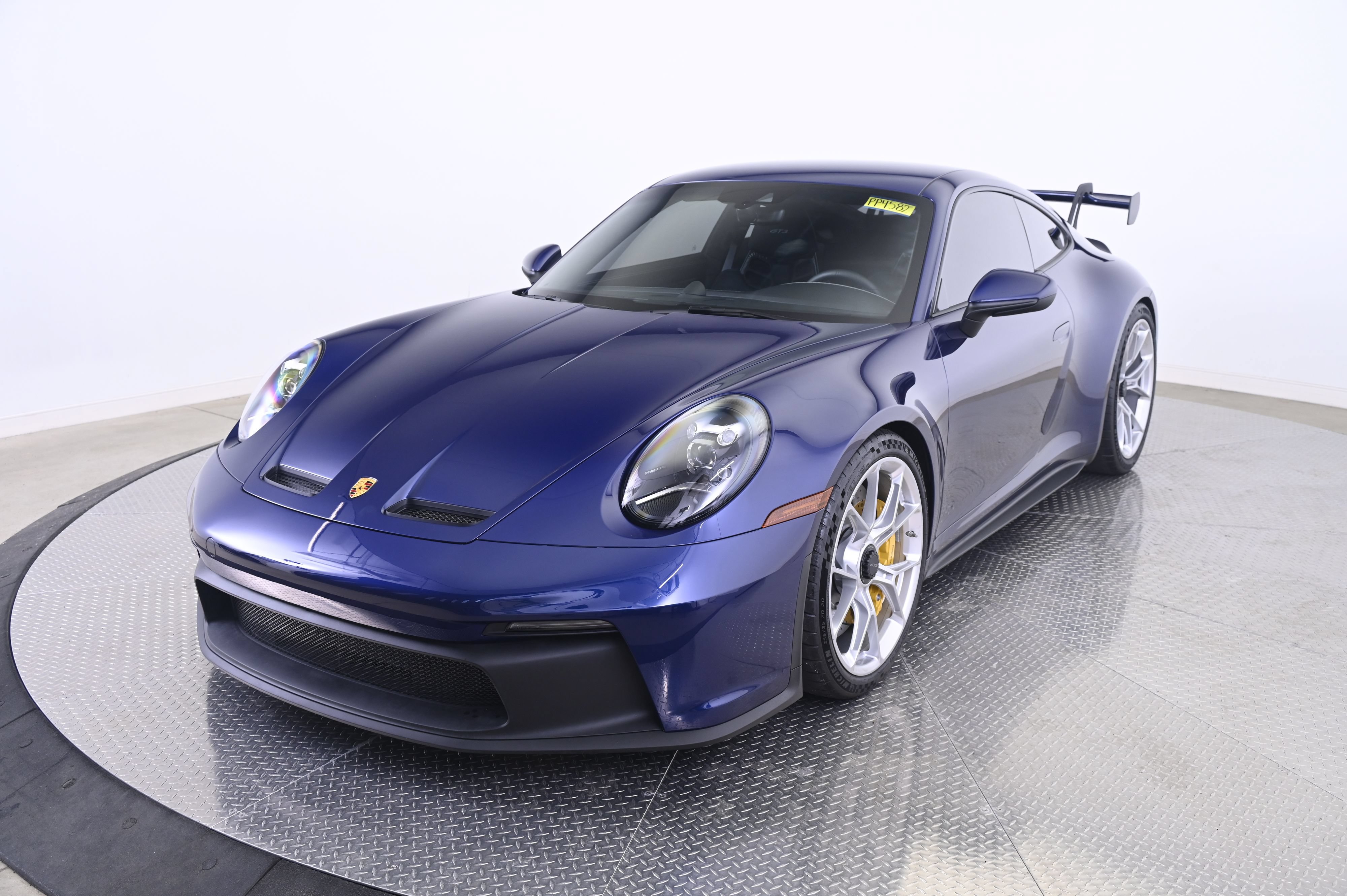 Certified 2024 Porsche 911 GT3 RWD image 1