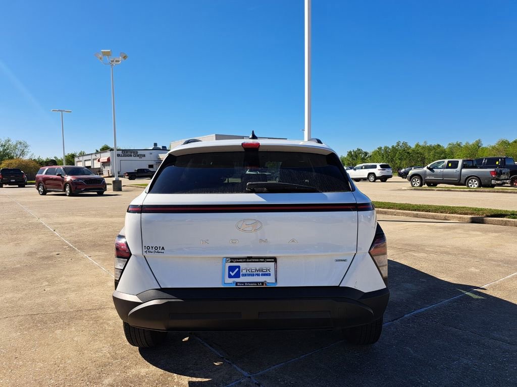Used 2025 Hyundai Kona SEL image 5