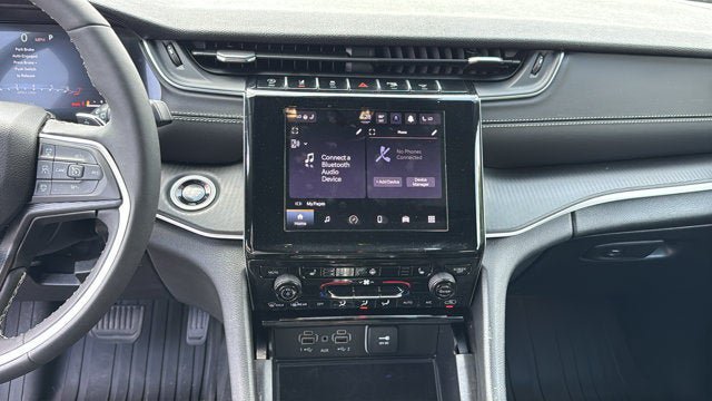 Certified 2025 Jeep Grand Cherokee L Altitude AWD/4WD image 21