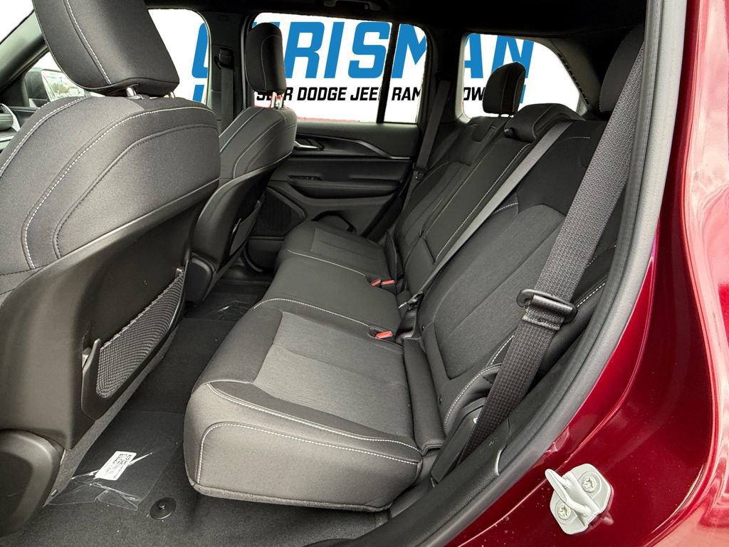 New 2025 Jeep Grand Cherokee Laredo X w/ Luxury Tech Group I image 21