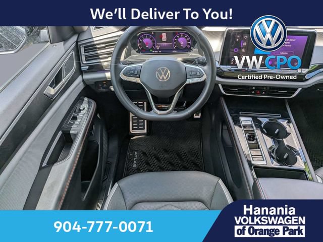 Certified 2025 Volkswagen Atlas Peak Edition SE AWD/4WD image 17