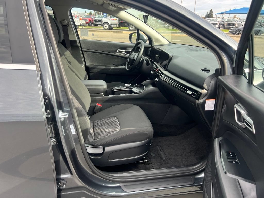 Used 2026 Kia Sportage LX FWD image 36