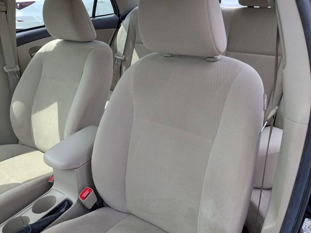 Used 2013 Toyota Corolla LE FWD image 21
