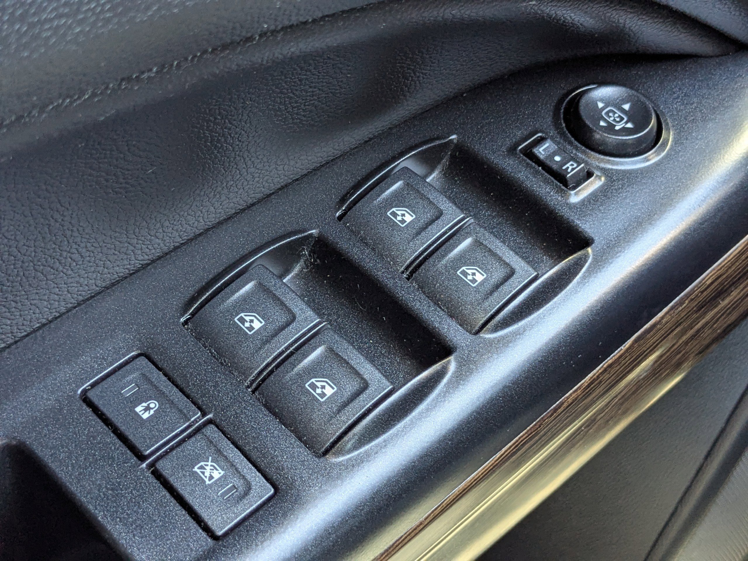 Used 2017 GMC Canyon Denali image 23