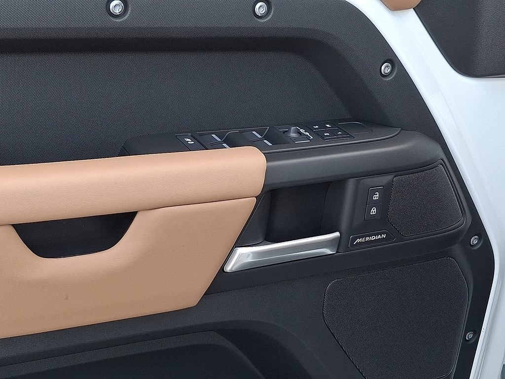 New 2026 Land Rover Defender 110 S AWD/4WD image 8