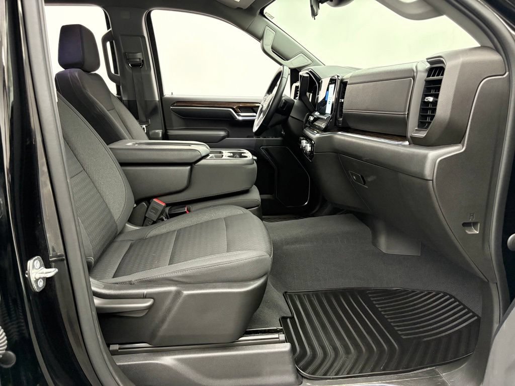 Used 2023 GMC Sierra 1500 Elevation w/ LPO, Elevation Black Package AWD/4WD image 32