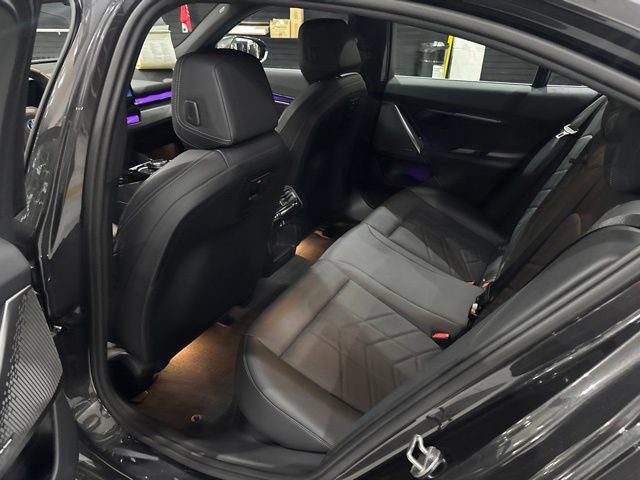Used 2024 BMW i5 eDrive40i w/ Premium Package RWD image 15