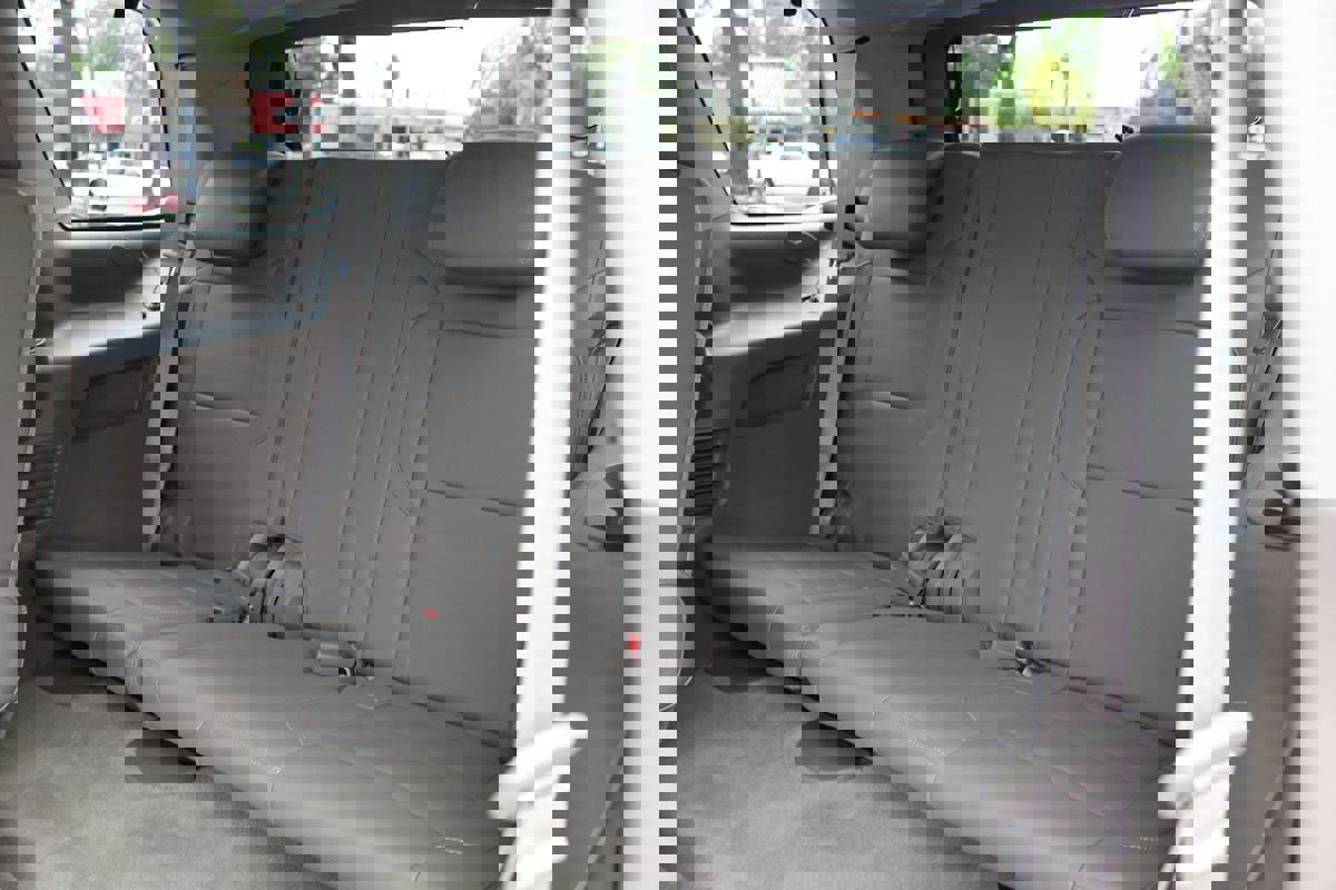 Used 2015 GMC Yukon SLT w/ Open Road Package image 26