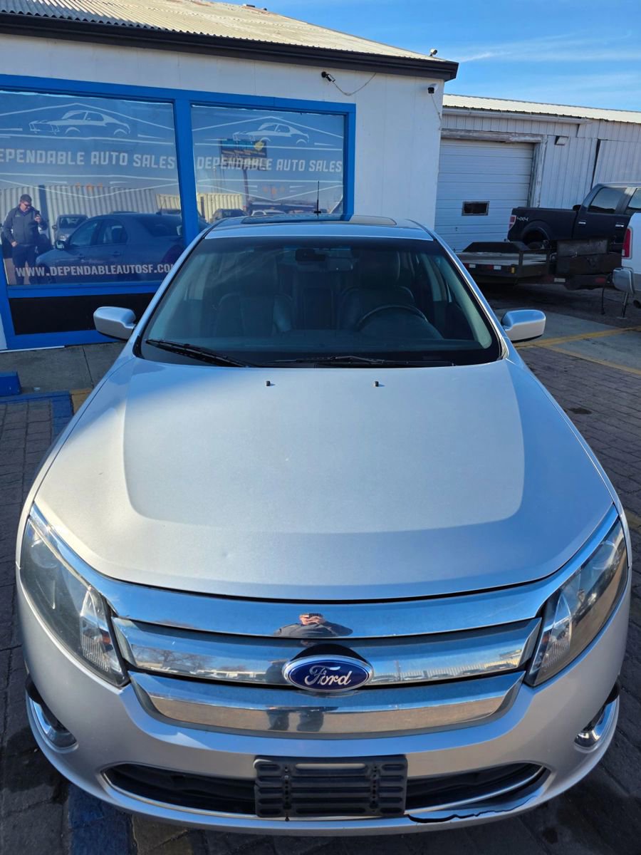 Used 2012 Ford Fusion SEL FWD image 2