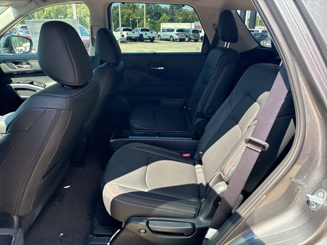 New 2026 Nissan Pathfinder SL w/ SL Premium Package FWD image 8