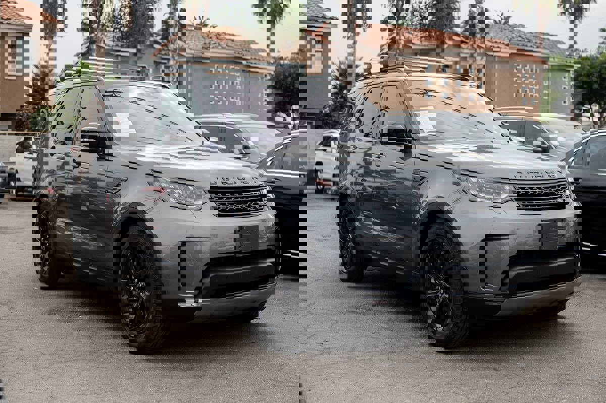 Used 2019 Land Rover Discovery HSE image 8