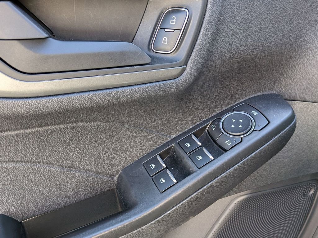 Used 2025 Ford Escape Active AWD/4WD image 13