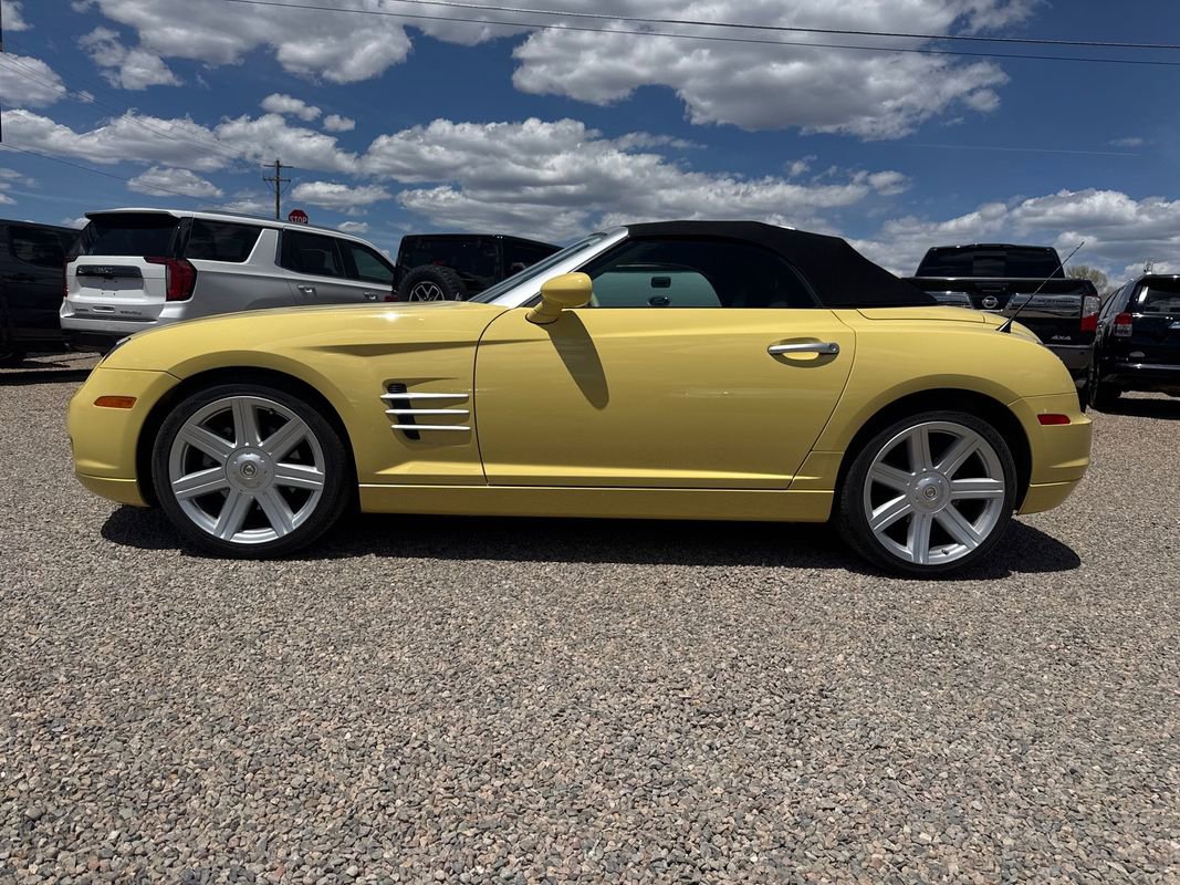 Used 2006 Chrysler Crossfire Limited RWD image 4