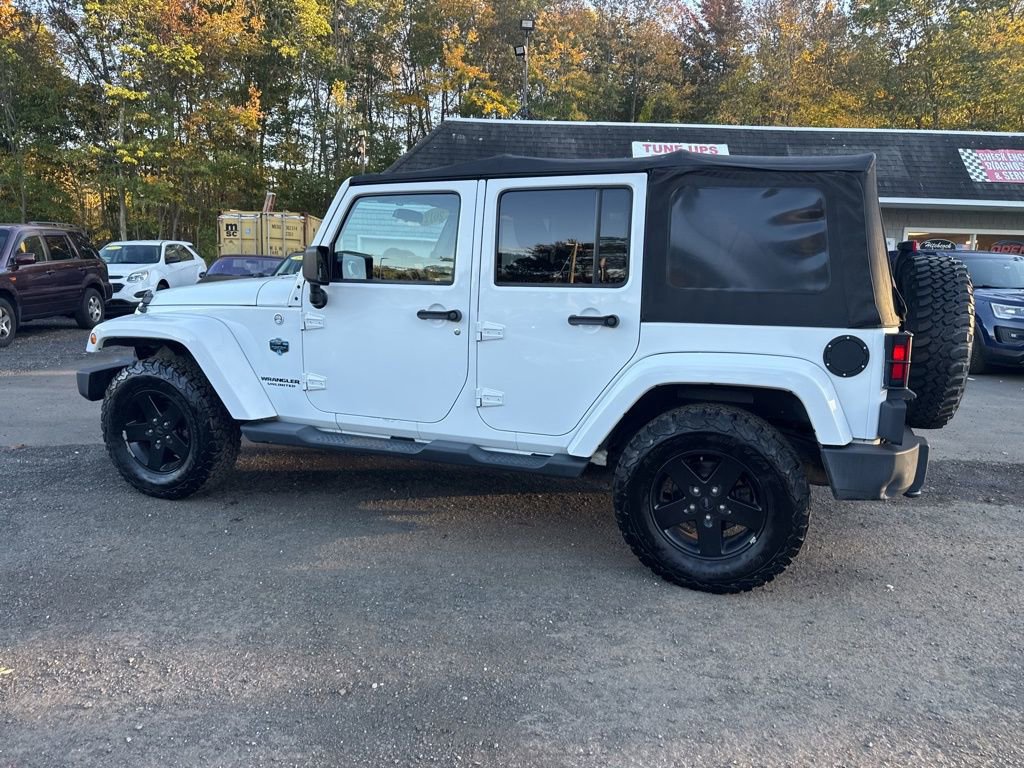 Used 2012 Jeep Wrangler Unlimited Sahara image 23