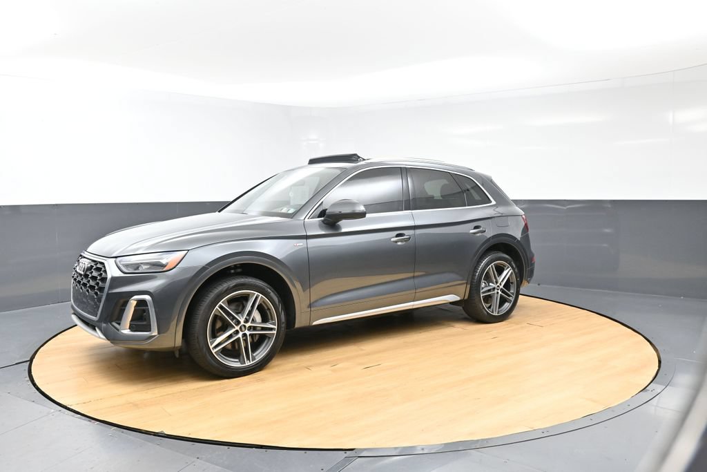 Used 2022 Audi Q5 e Premium w/ Convenience Package AWD/4WD image 43