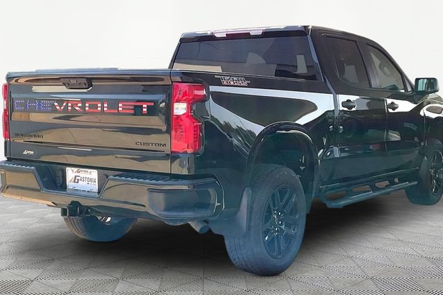 Used 2023 Chevrolet Silverado 1500 Custom Trail Boss w/ LPO, Dark Essentials Package AWD/4WD image 5