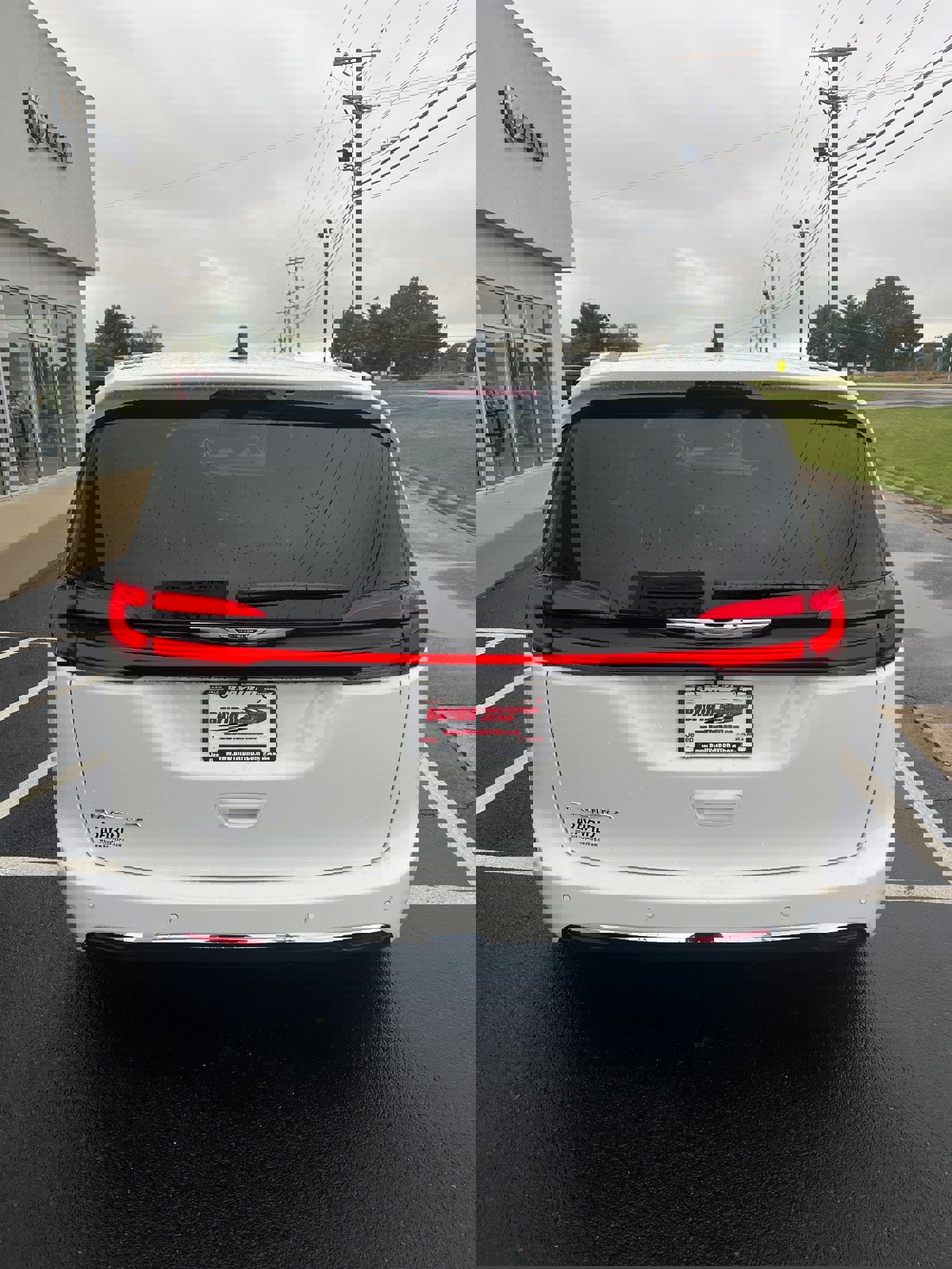 New 2026 Chrysler Pacifica Select image 6
