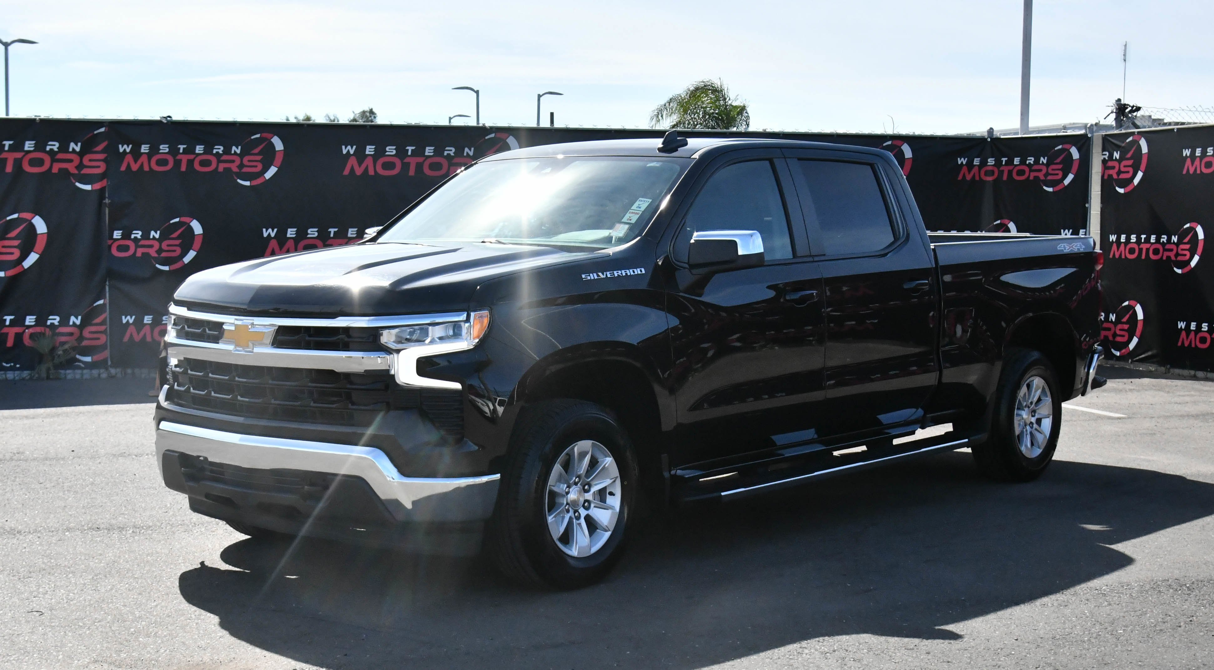 Used 2024 Chevrolet Silverado 1500 LT w/ Protection Package AWD/4WD image 3