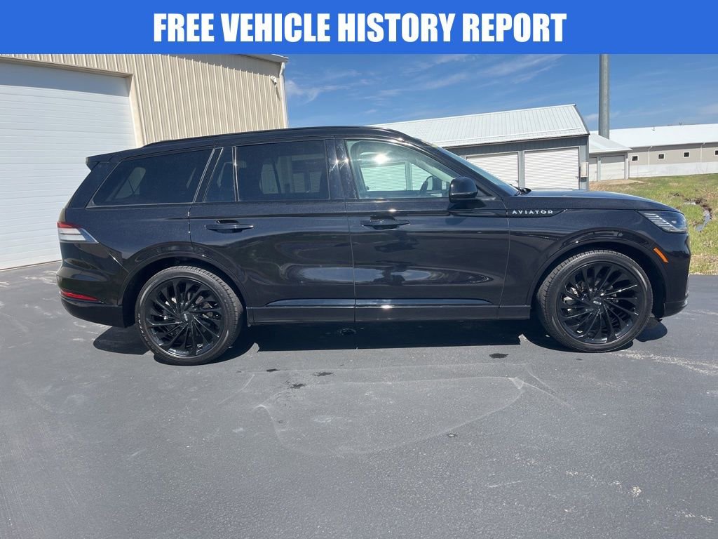 Used 2025 Lincoln Aviator Reserve w/ Equipment Group 201A image 3