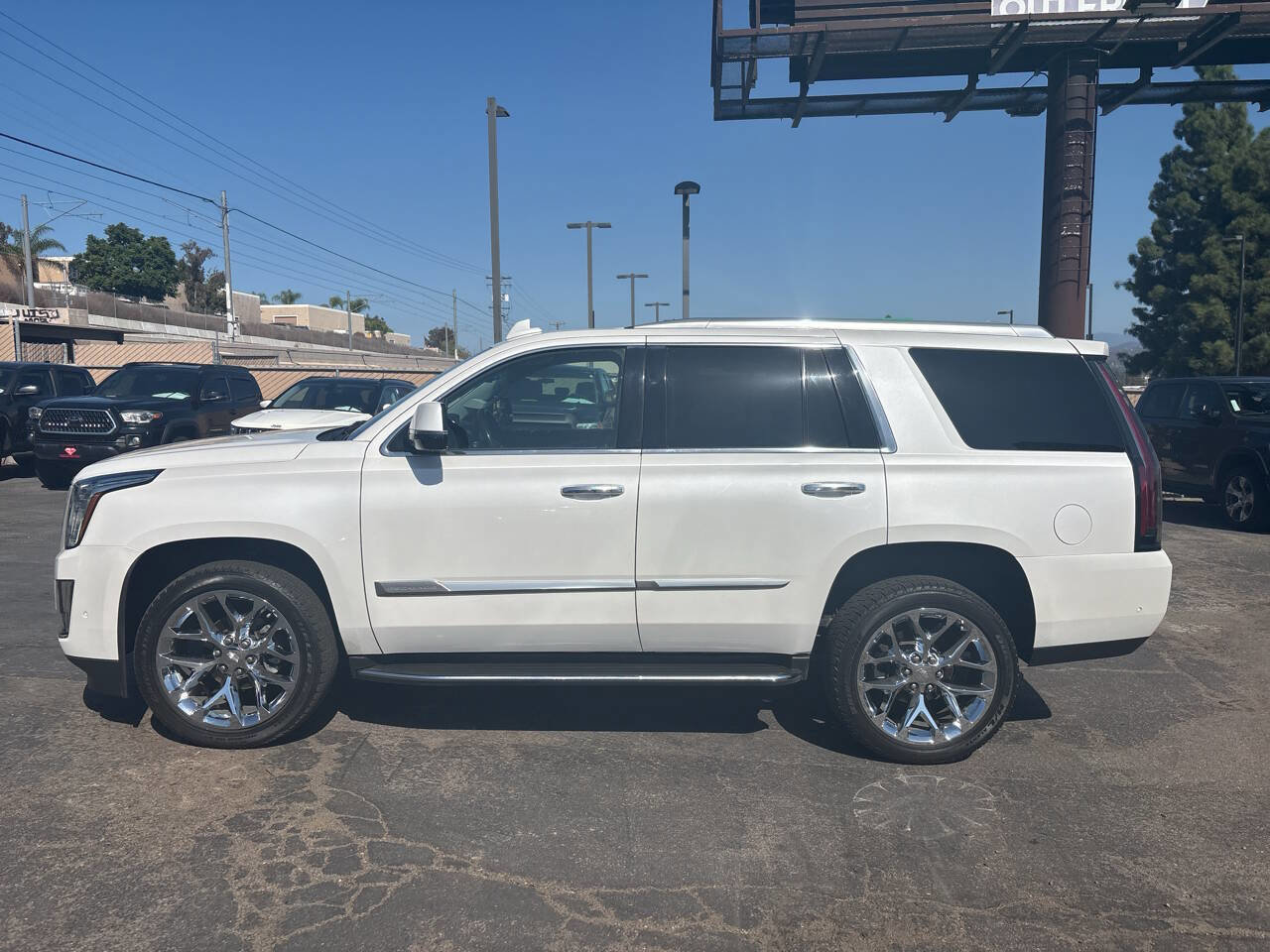Used 2018 Cadillac Escalade 2WD image 7
