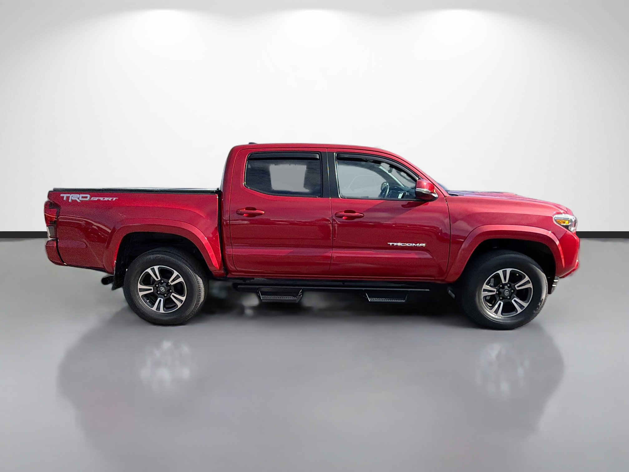Used 2019 Toyota Tacoma Limited image 2