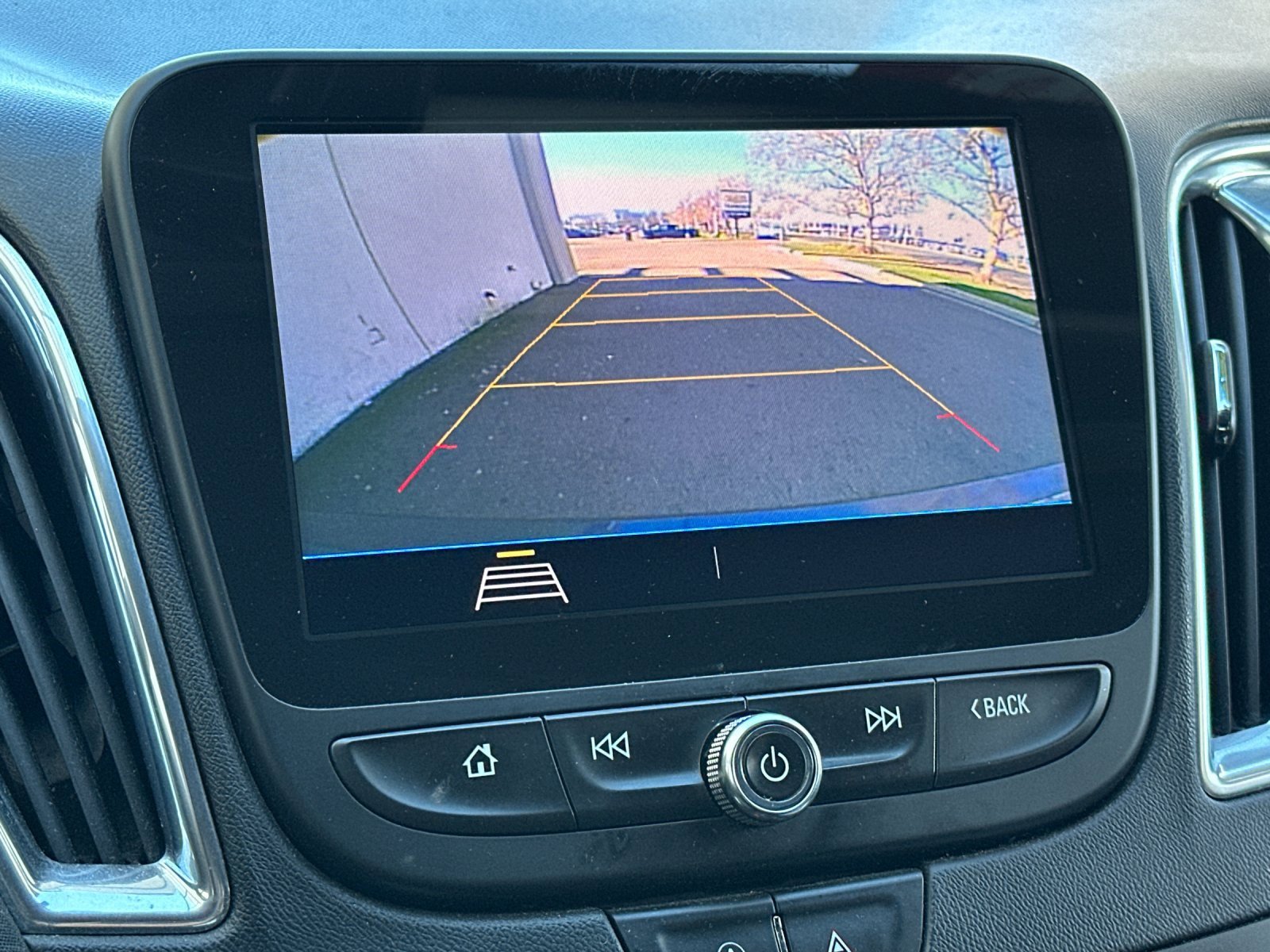 Used 2020 Chevrolet Malibu LT image 21