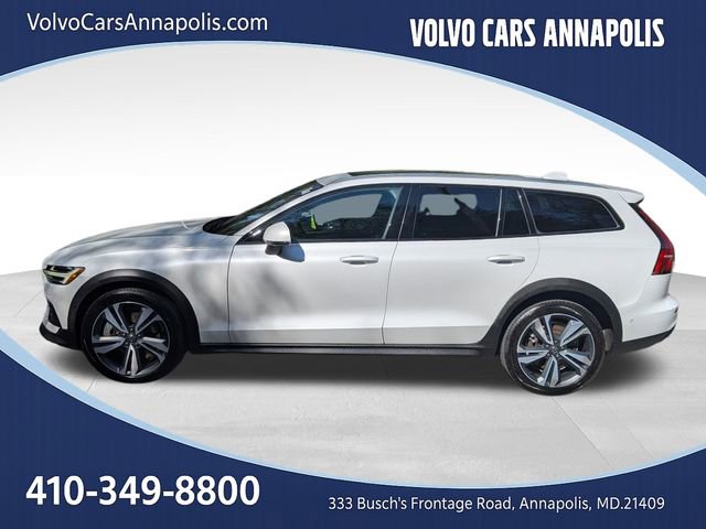 Certified 2023 Volvo V60 B5 Cross Country Plus w/ Climate Package AWD/4WD image 5