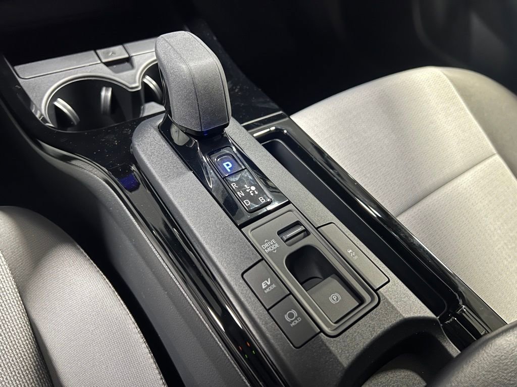 New 2026 Toyota Prius LE FWD image 28