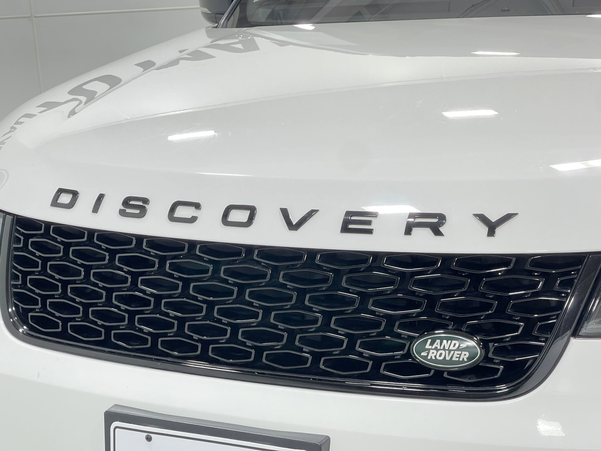 Used 2020 Land Rover Discovery Landmark AWD/4WD image 40