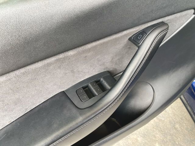 Used 2021 Tesla Model Y Performance image 22