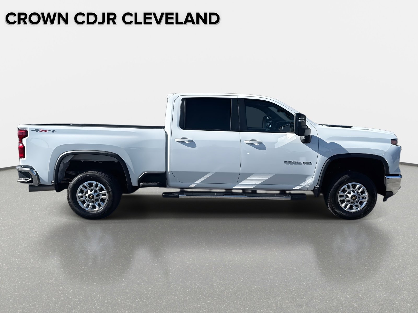 Used 2025 Chevrolet Silverado 2500 LT w/ Convenience Package AWD/4WD image 3